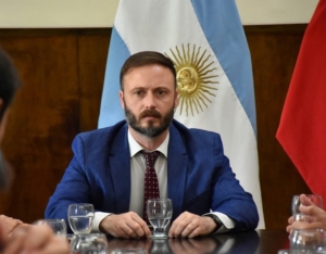 Marcharon en Concordia contra Azcué por despidos y aliados lo respaldaron