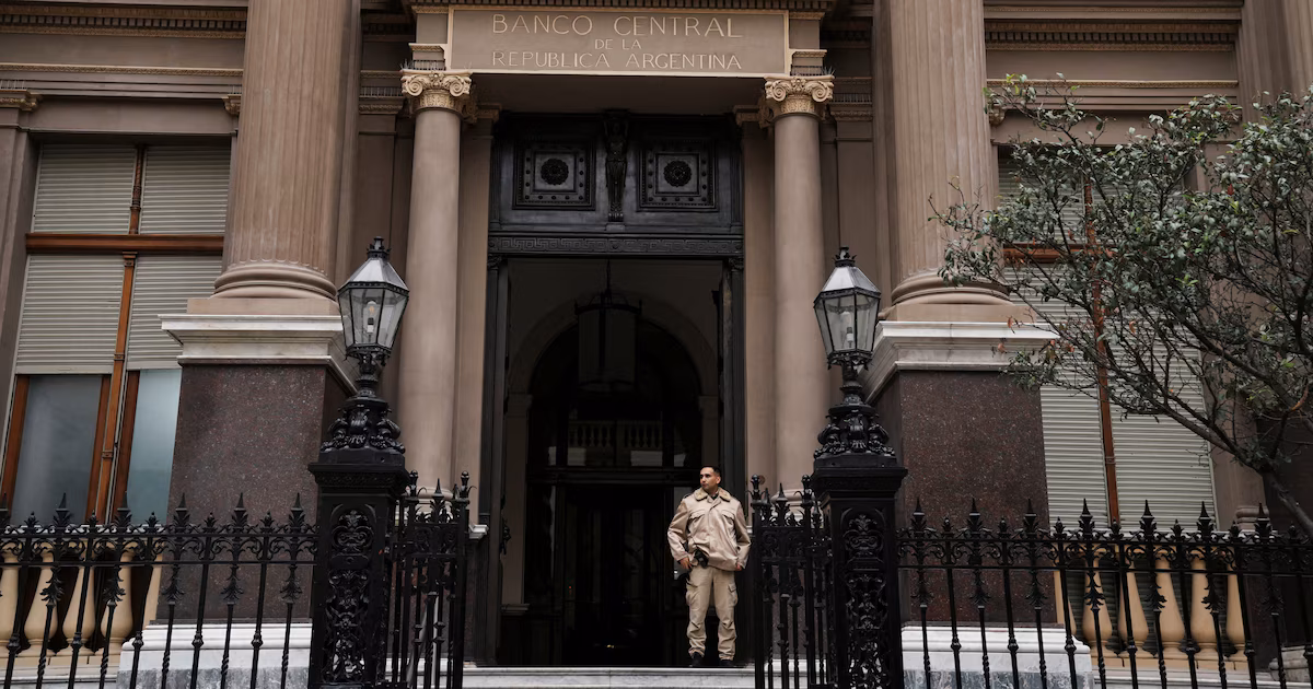 El Banco Central compró USD 214 millones, máximo del año; acumula 28 jornadas y más de USD 1.900 millones