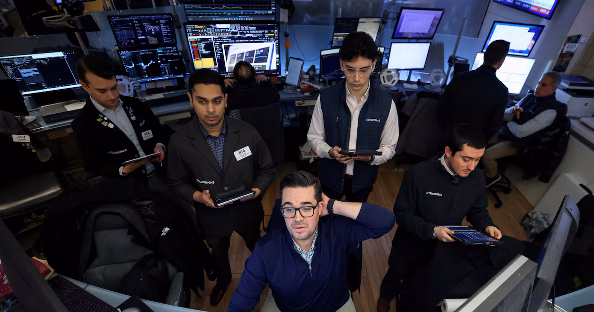 Mercados: acciones caen otra vez, riesgo país sube a 509 puntos básicos; S&P Merval baja 0,6% y Wall Street pierde hasta 0,9%