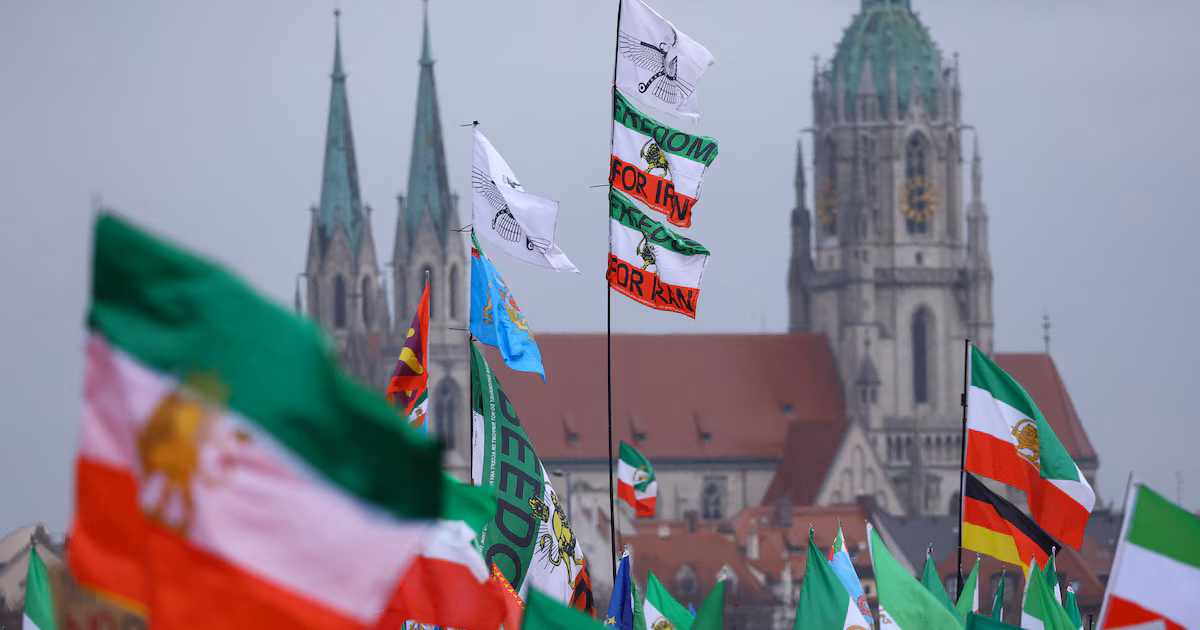 Masiva protesta en Múnich: más de 200.000 piden repudio internacional al régimen iraní