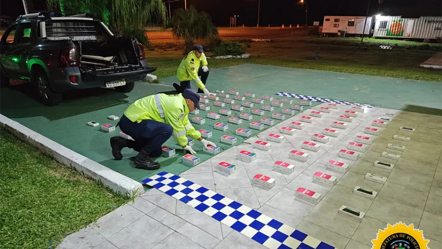 Presunto contrabando: secuestran 98 teléfonos y un vehículo en Paso Cerrito por un valor de 30 millones de pesos