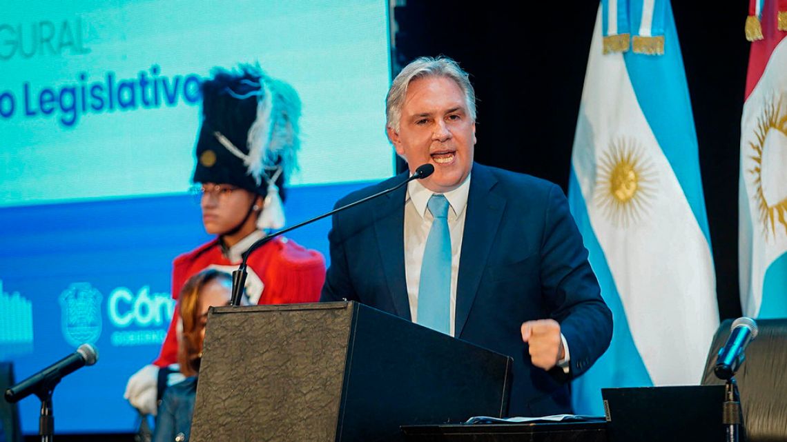 En Laboulaye, Llaryora prometió más obras y criticó con dureza a la oposición