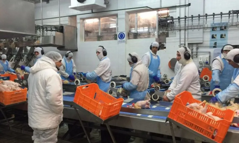 El sector avícola destacó la gestión de Frigerio para abrir nuevos mercados