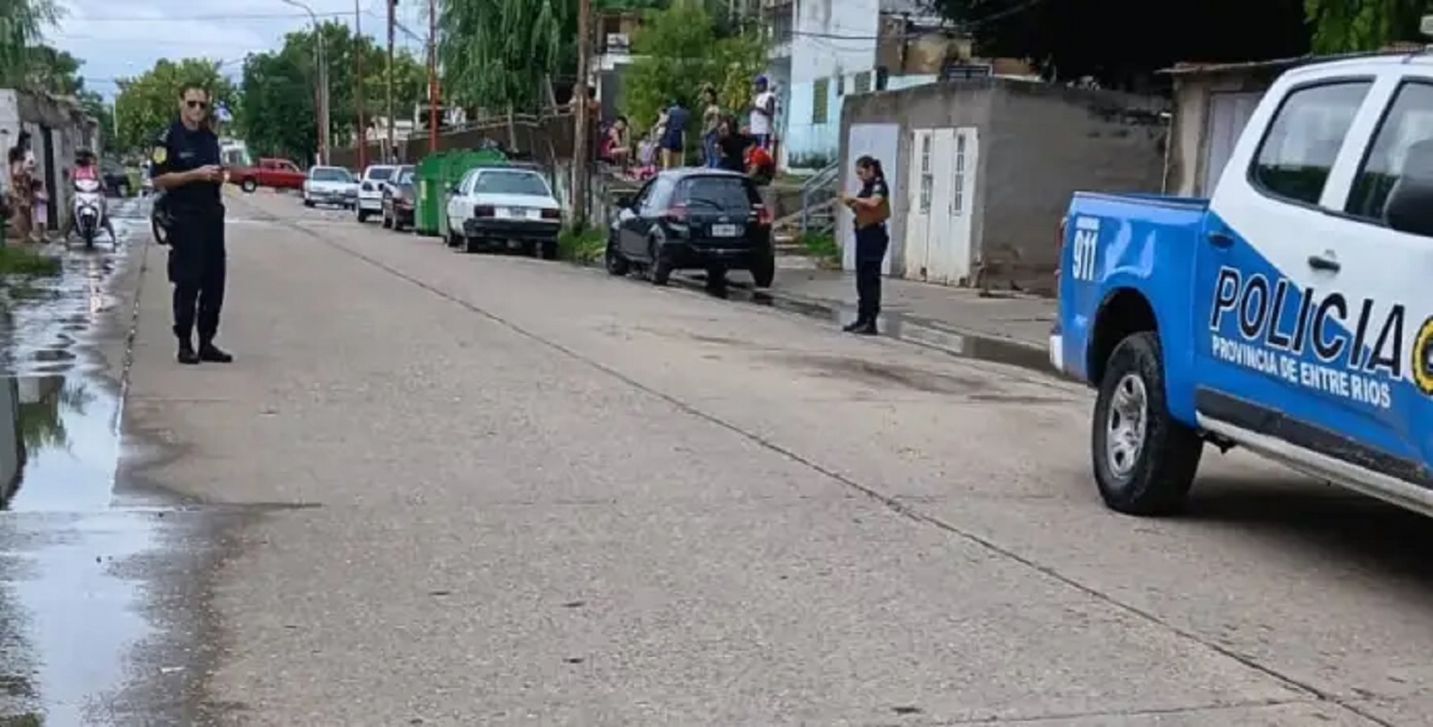 Investigación sobre la muerte de un hombre hallado en un auto abandonado