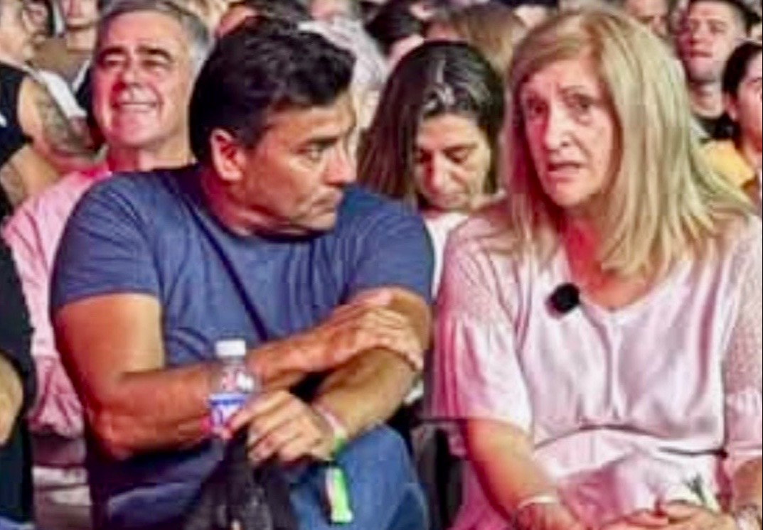 No fue solo el insulto a Milei: hubo más mensajes políticos y una foto libertaria en el festival organizado por el PJ