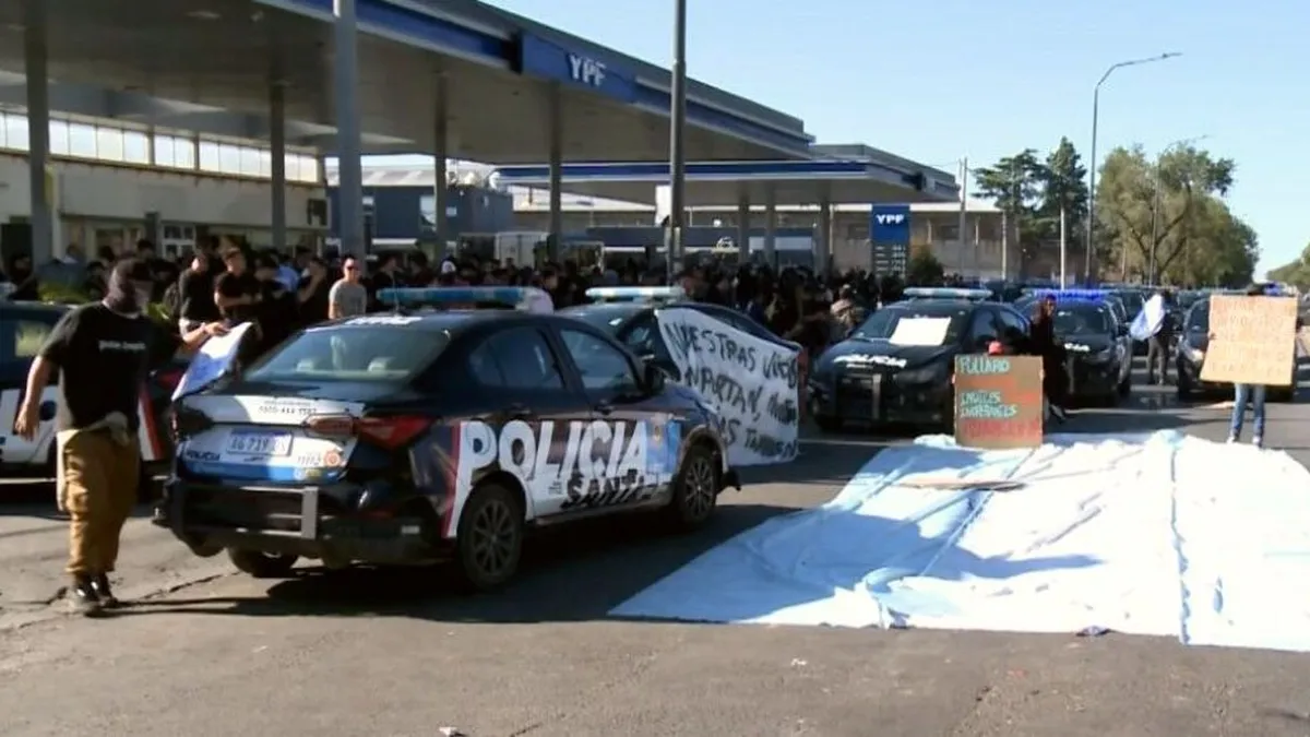 Conflicto policial, paritarias y reforma laboral recalientan el comienzo del año en las provincias