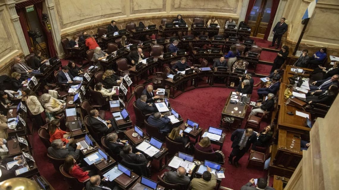 Reforma laboral con media sanción: el detalle del voto de los senadores correntinos