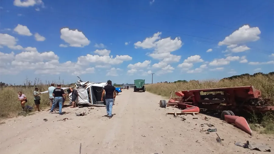Nogoyá: choque entre tractor y camioneta frente a estación Puma deja un herido grave y otro con lesiones leves