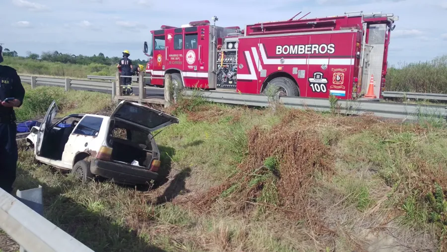 Rescatan a madre e hija tras siniestro vial en Ruta Nacional 14, km 230 en Concordia