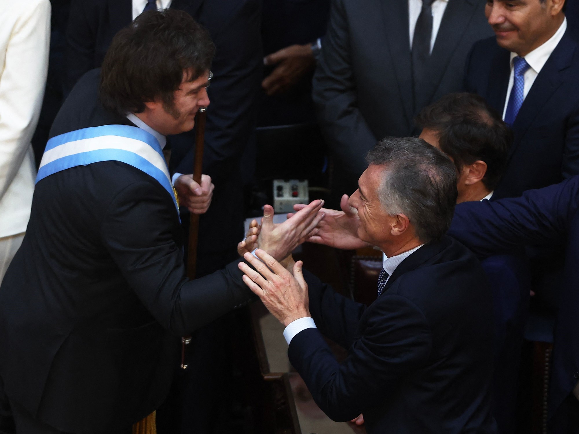 Los Milei tienden puentes con los Macri, pero van por la Ciudad: bridge, “manaos tibia” y guiños judiciales