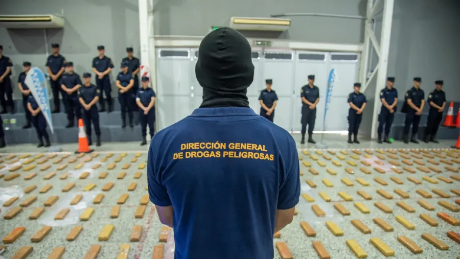 Procesaron a César Ramírez con prisión preventiva por 1.345 kg de marihuana en La Paz; buscan a dos prófugos