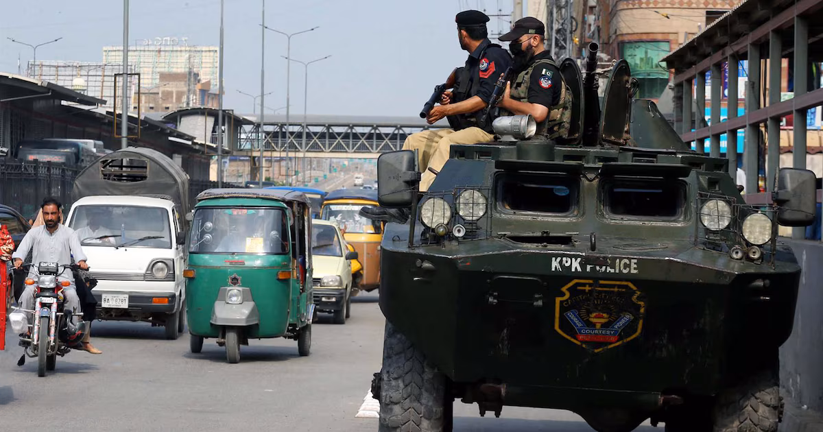 Pakistán eleva la ofensiva en Afganistán tras seis días de combates: decenas de muertos y tensión regional