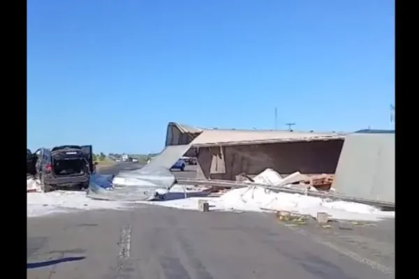 Accidente en Autovía 14 reaviva críticas a la gestión por seguridad vial tras camión que volcó en Entre Ríos