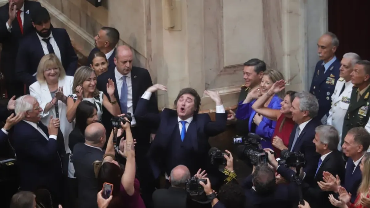 Aplausos propios y clima de tribuna: el Congreso vivió una apertura de sesiones fuera de libreto