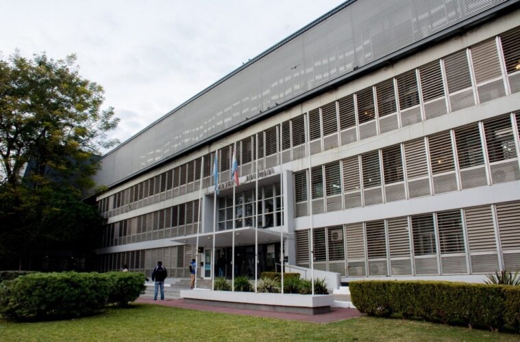 Contratos caídos: el STJ le dio la razón a Azcué