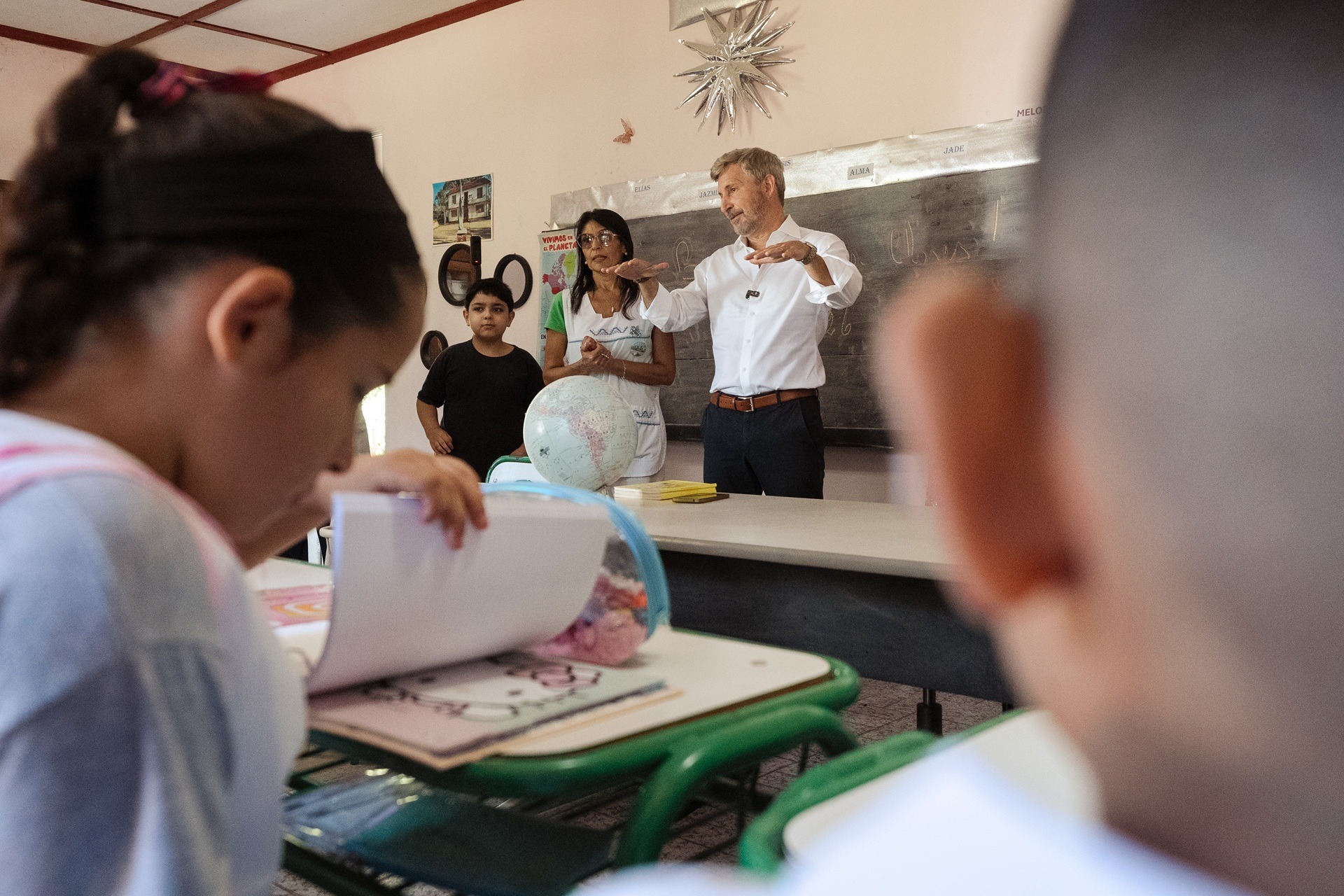 Frigerio abrió el ciclo lectivo en una escuela rural de Villa Paranacito y puso el acento en la alfabetización