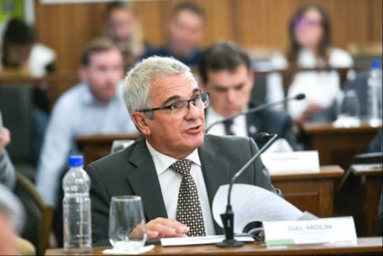 Senador de JxER cuestionó al PJ por sus críticas al endeudamiento y habló de un “análisis sin rigor técnico”