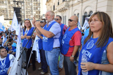 Allende busca modificar una ley para beneficiar a su candidato