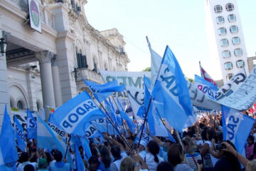 Docentes entrerrianos se pliegan a la CGT