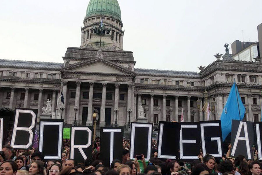 Los “verdes” quieren la ley el 8A, pero si vuelve a Diputados podrían aceptar cambios (ciudad entrerriana fue declarada provida por decreto)