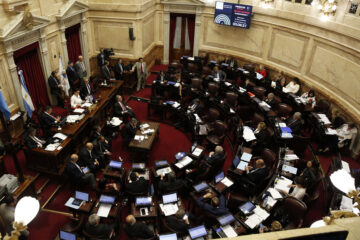 Quiénes fueron los 36 senadores que evitaron los allanamientos a Cristina Kirchner (los entrerrianos en la lista)