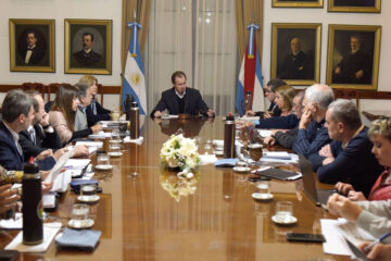 Bordet juntó al Gabinete y definió obras