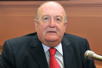 Quieren sacarlo después de 33 años