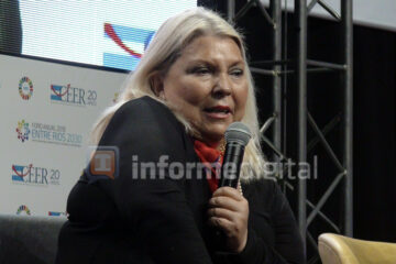 Carrió pidió esperar seis meses más para que mejore la economía