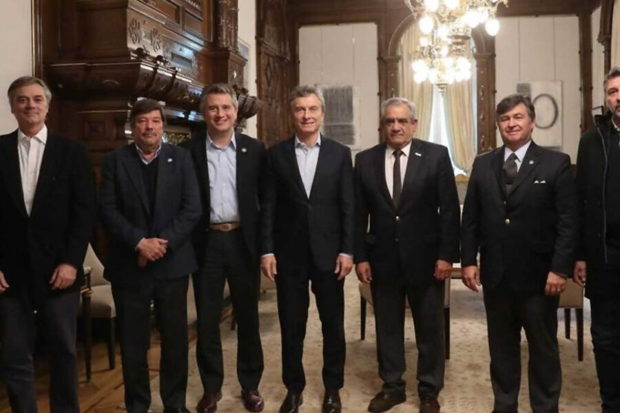 El campo se aferra a la palabra de Mauricio Macri, pero teme cambios (referencia al ministro entrerriano Etchevehere)