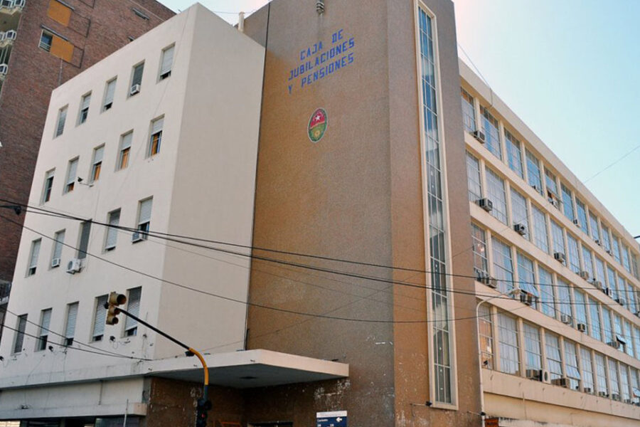 Nación envía $338 millones para cubrir déficit de la Caja