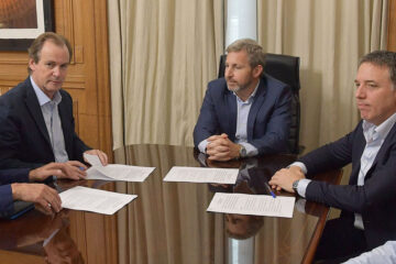 Bordet firma los cambios al Pacto Fiscal para compensar el ajuste de Macri