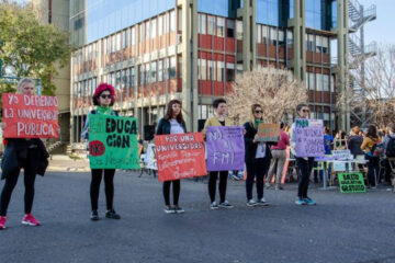 Docentes universitarios cumplen nueva semana de paro