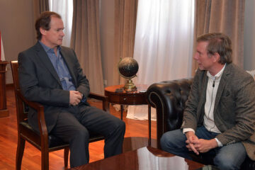 Bordet reconsidera sus votos al presupuesto de Macri