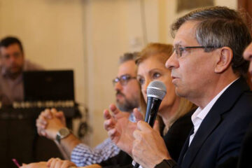 Báez quiere que Bordet vaya a la Corte por el fondo sojero