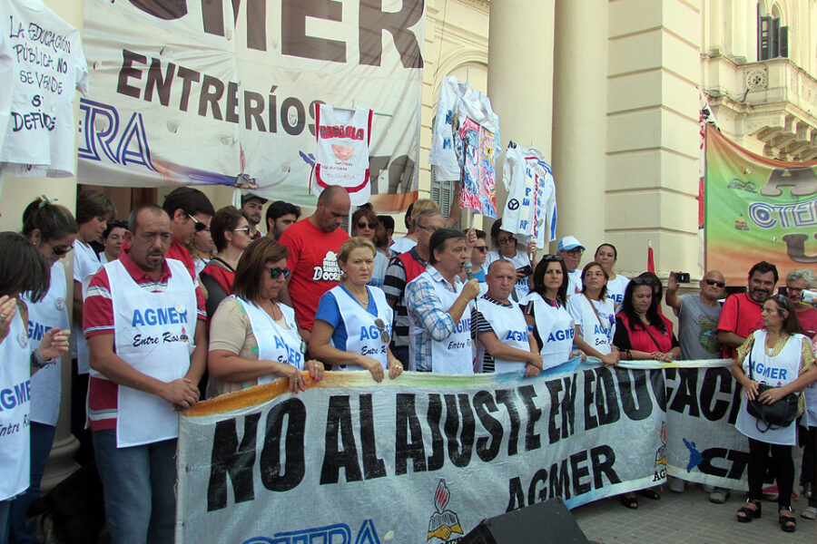 Gobierno llamó a negociar en dos semanas y AGMER confirmó el paro