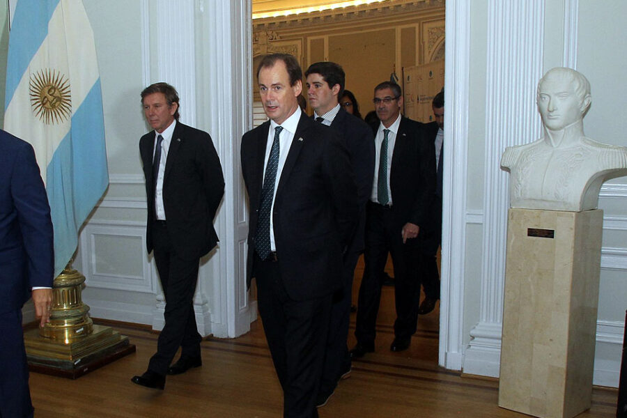 Bordet inició gestiones con funcionarios de Washington