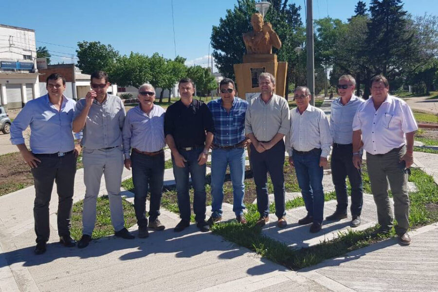 Galimberti quiere aparecer entre Frigerio y Benedetti