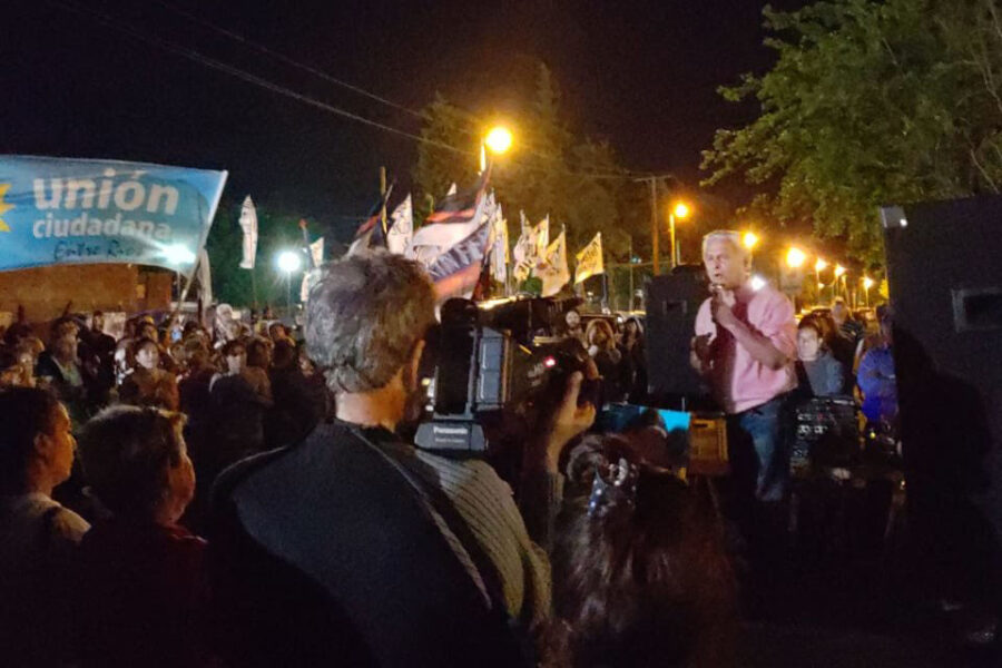 Solanas también pide unidad pero con elecciones simultáneas