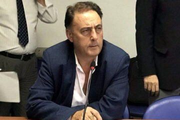 Lacoste hizo pie en terreno de Benedetti