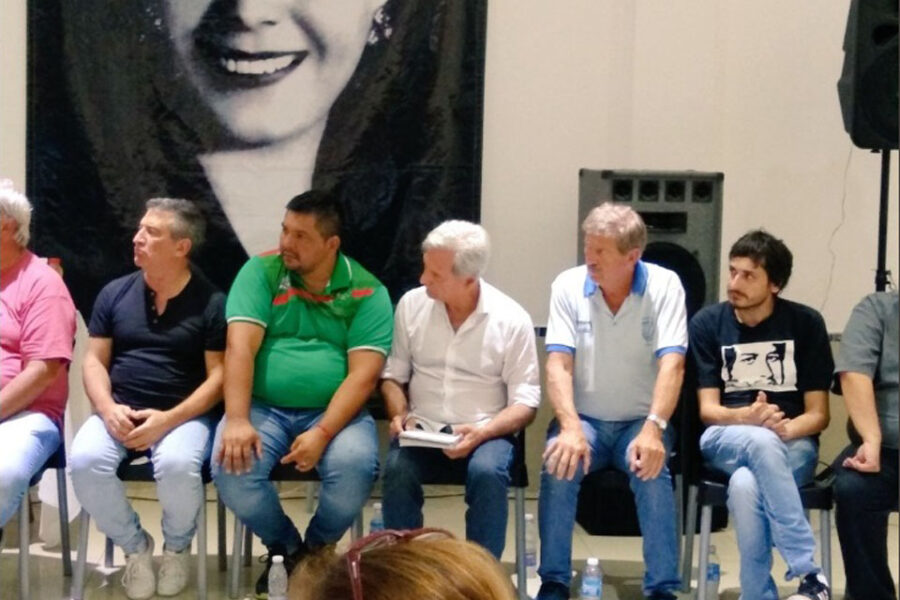 Solanas y Urribarri muestran respaldo gremial