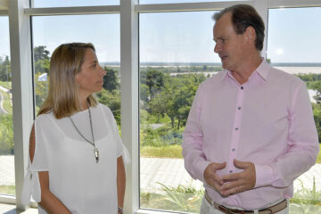 Stratta disfruta pero tiene una pelea difícil