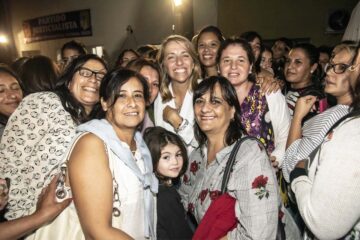 Stratta empezó la campaña en su territorio