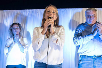 Stratta mejoró pero volvió a perder en Victoria