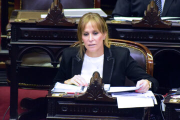 Diputada entrerriana le baja todos los reclamos a Cambiemos