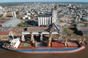 Insisten en que Macri reactivó un puerto y habló Bordet