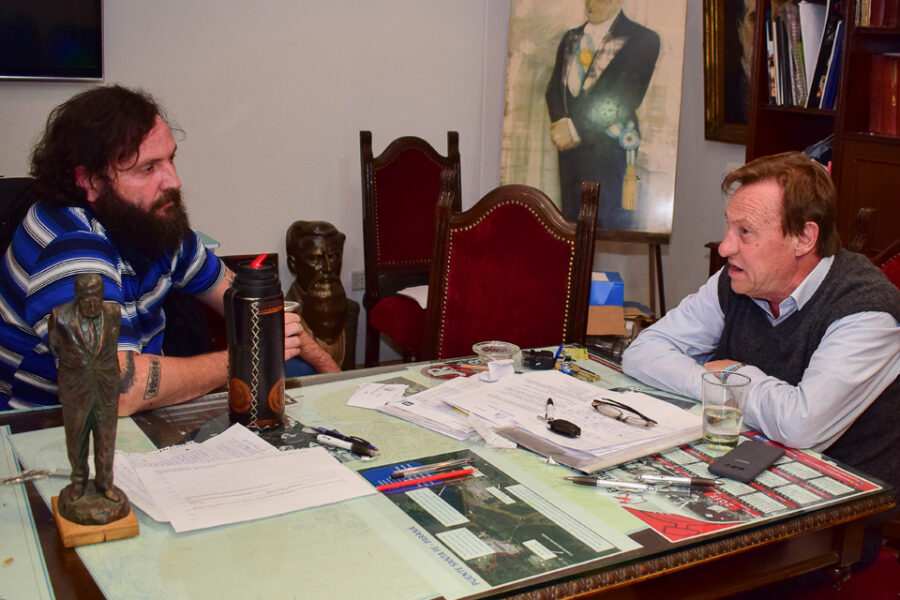 Varisco muestra apoyo del hermano de Solanas