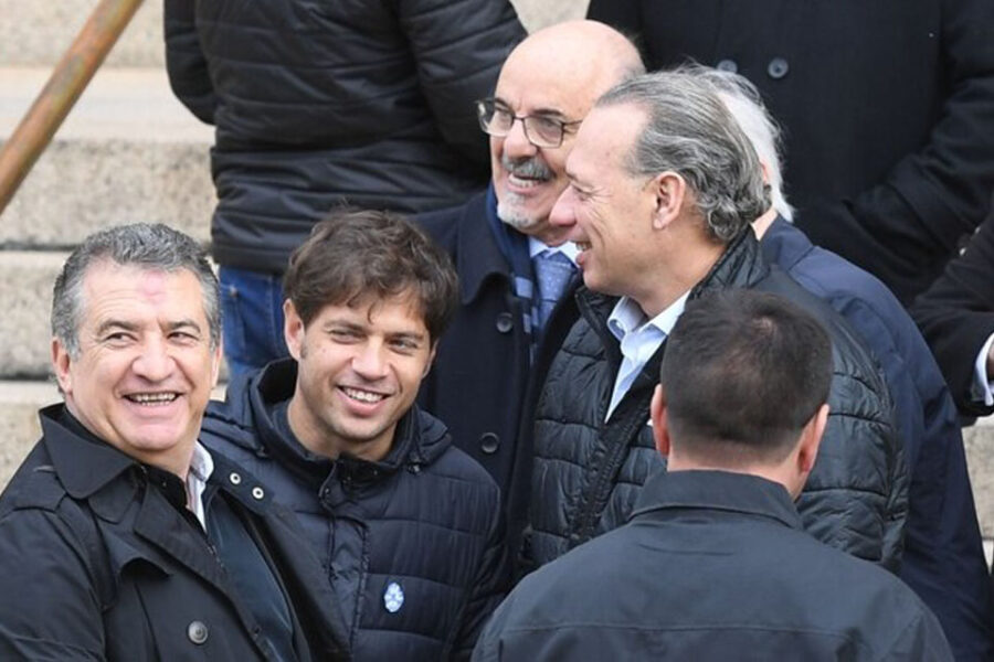 Urribarri acompañó a Cristina en el inicio del juicio