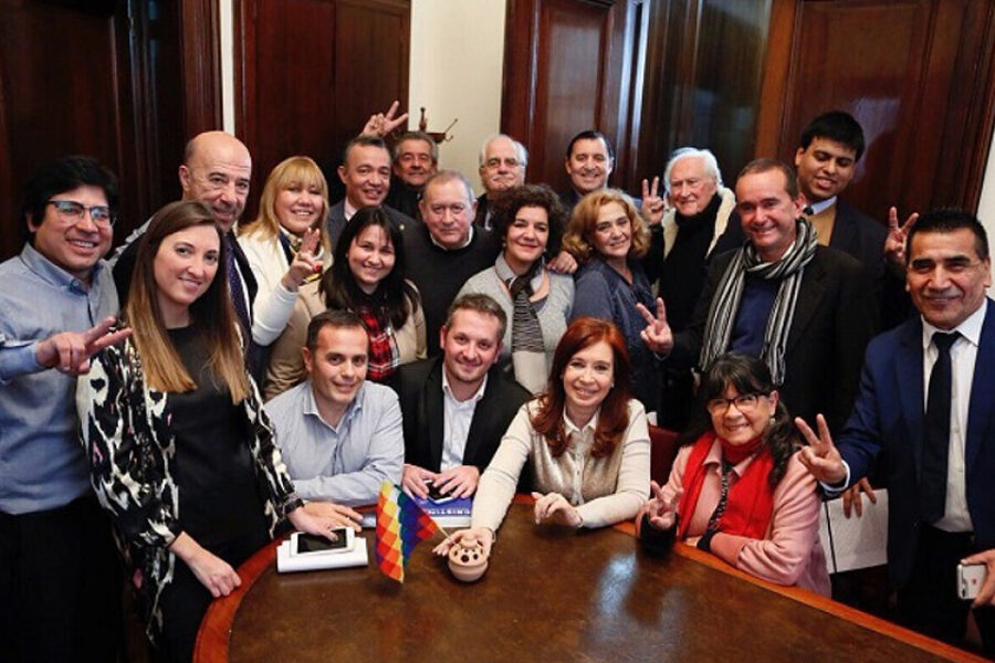 Cristina estuvo con parlamentarios del Mercosur y hubo críticas al acuerdo comercial (presencia de un entrerriano)