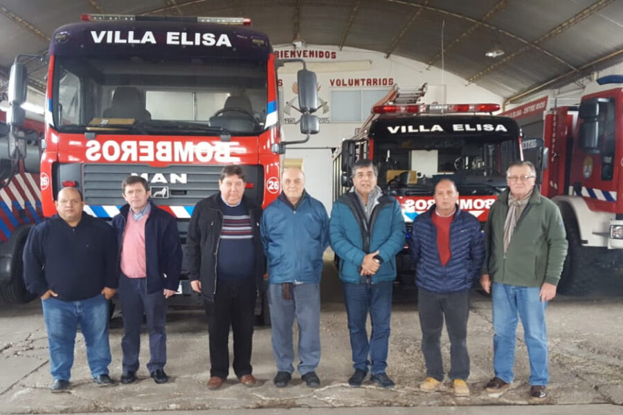 Radicales rechazados por Macri siguen en campaña