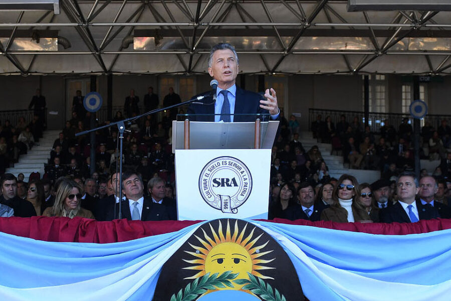 Macri subiría dos pesos las retenciones a la soja